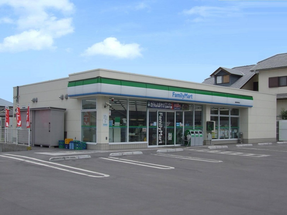 ファミリーマート慈眼寺駅前店